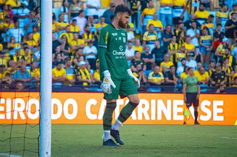 Thiago Gonçalves é o grande destaque do Figueirense nos últimos dois jogos