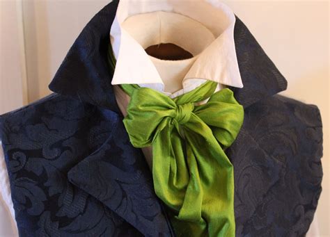 Regency Victorian Style Ascot Tie Cravat Kelly Green Dupioni Silk