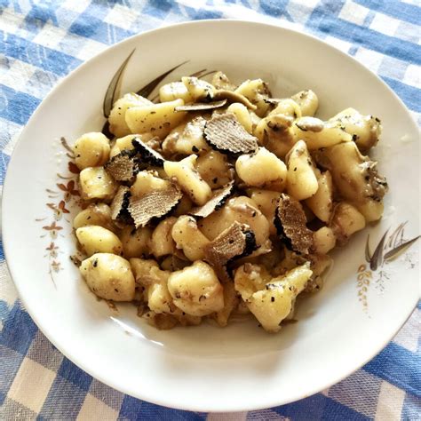 Gnocchi Di Patate Al Tartufo Nero Cucina Con Giuliana