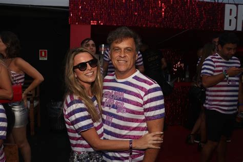 Guilherme Fontes Curte Carnaval Viviane Sarahyba Ex De Dado Dolabella