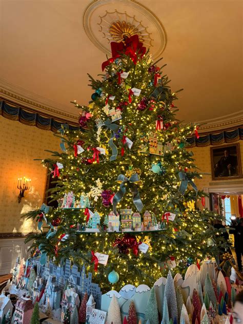 White House Christmas Decorations 2023: Photos, Video - Parade