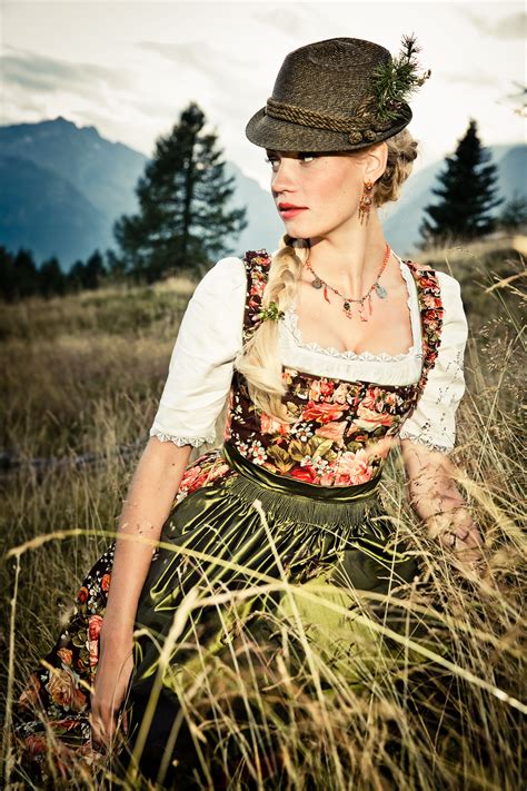 Lena Hoschek Dirndl Ludovika Photo By Lupi Spuma Dirndl Dirndl