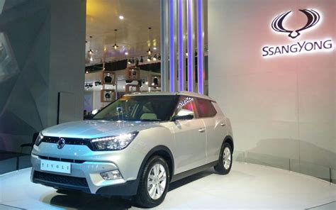 Mahindra SsangYong Tivoli Photo Gallery