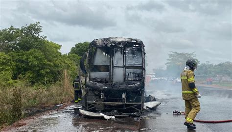 Nibus Da Guanabara Pega Fogo Na Br No Piau Parna Ba Em Nota