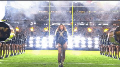 Beyonce Superbowl GIF - Beyonce Superbowl Live - Discover & Share GIFs