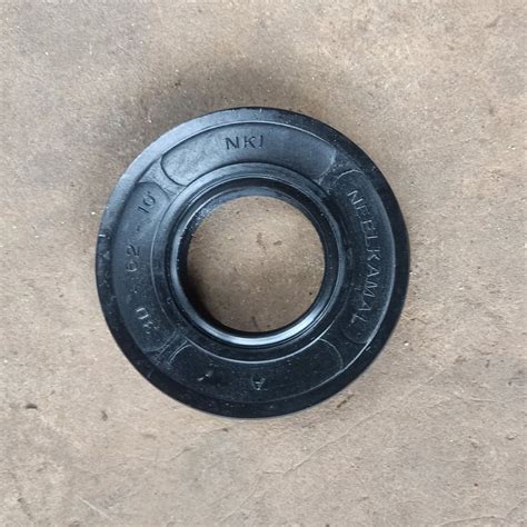 Black Rubber Oil Seal At Rs 21 Piece Rubber Oil Seal In Ahmedabad