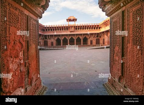 fatehpur sikri medieval red sandstone mughal architecture fatehpur