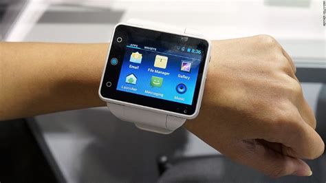 Wearable Gadgets Search For Mainstream Appeal And Style CNN