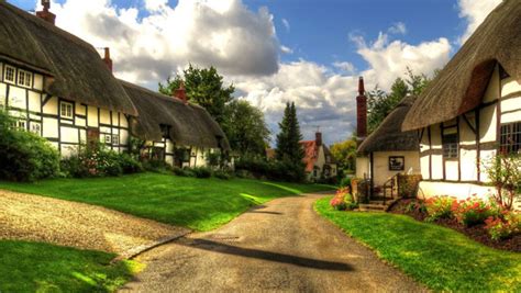 Lovely Snapshots of The Cotswolds in England | OSMIVA