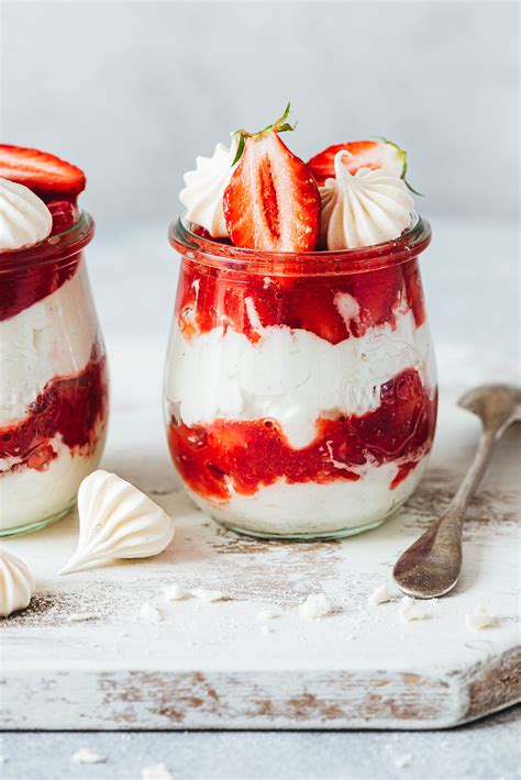 Eton Mess With Strawberries The Easy And Fruity Recipe Lilie Bakery