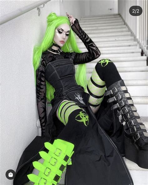 Gothic Outfits, Edgy Outfits, Goth Club, Scene Punk, Cyberpunk Girl ...