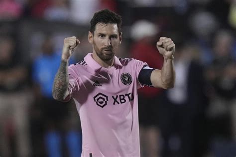 Messi Hace Magia Marca Dos Goles Y Lleva Al Inter De Miami A Cuartos