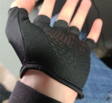 Best Gaming Gloves For Sweaty Hands The Pc Wire