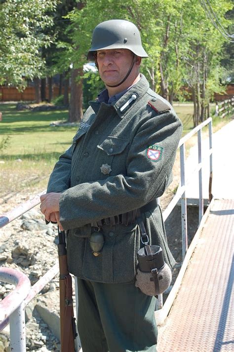 Russian-Volunteer, POA Infantryman | Wwii uniforms, German uniforms, Military