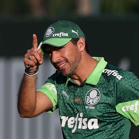 Jogada de gênio de Abel Ferreira garantiu R$ 310 milhões pro Palmeiras