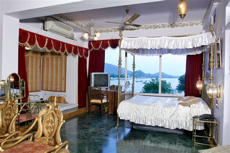 Udaipur Hotels, Hotel Lake Pichola, Information about Hotel Lake Pichola, Udaipur