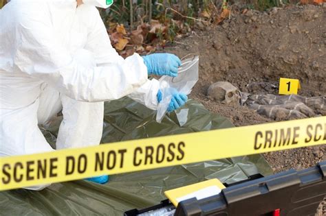 Premium Photo Criminal Investigator At Crime Scene