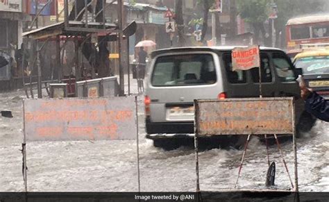 Heavy Rain Lashes Mumbai Maharashtra Photos