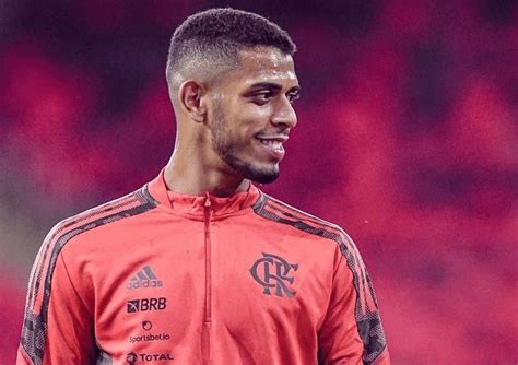 Flamengo Tem Lateral Sondado Por Clube Dos Estados Unidos