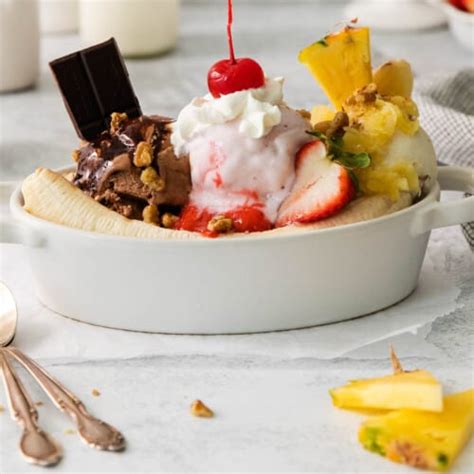 Old Fashioned Banana Split Easy Recipe Meaningful Eats