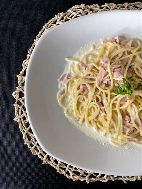 Spaghetti A La Carbonara Mondo Italiano