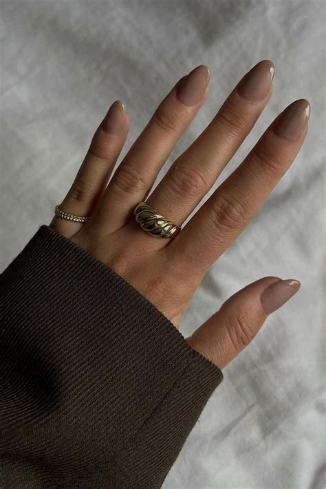 48 Chic Beautiful Nude Nails For A Classy Manicure Nude Nails Pink