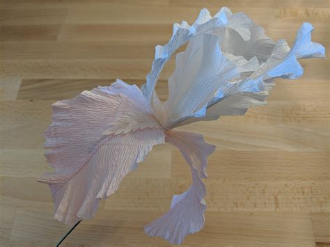 Citrine Paper Flowers Iris Instructions