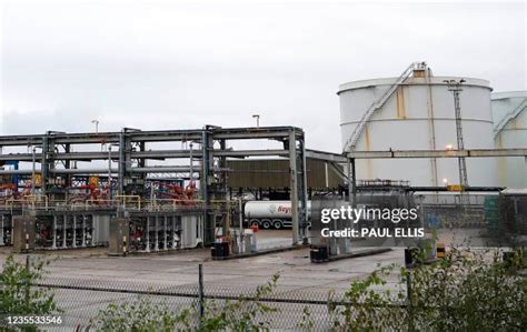 Essar Refinery Photos and Premium High Res Pictures - Getty Images