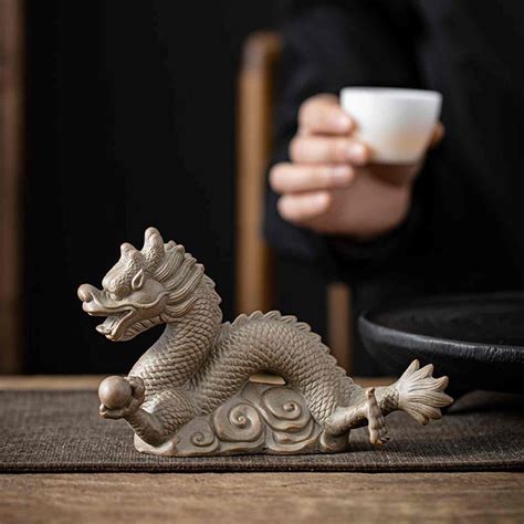 Chinese Yixing Zisha Hand Carved Dragon Tea Pets Statue Personalized