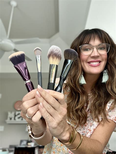 The 4 Face Makeup Brushes You Need | Santé et beauté, Beauté, Santé