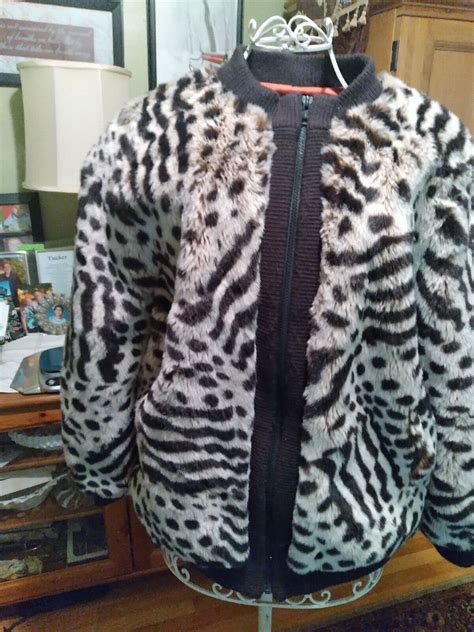 Lilli Ann Coat Faux Fur Leopard Print Button Front Po Gem