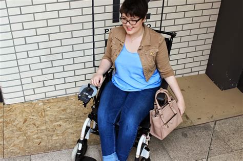 Wheelchair Fashion: Parisian Basics | Wheelingalong24