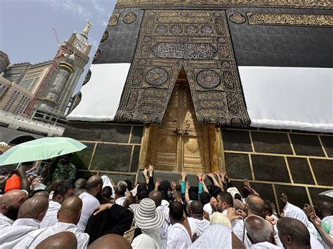 Mekka Stotine hiljada budućih hadžija klanjalo džuma namaz u krugu Kabe