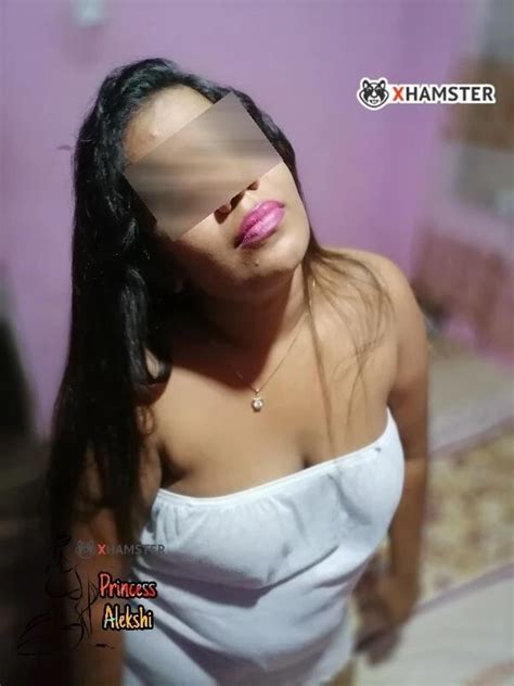 Indian Aunty Sexy Underskirt Photoshoot 13 Nude Pics XHamster