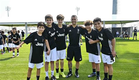 "TRAIN LIKE A PRO" WITH SEBASTIAN GIOVINCO - Juventus