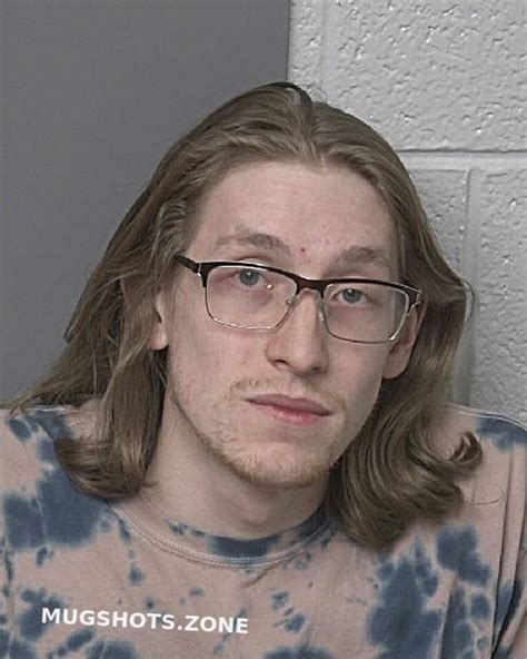 HEMESATH BRANDON MICHAEL 11 24 2023 Dubuque County Mugshots Zone