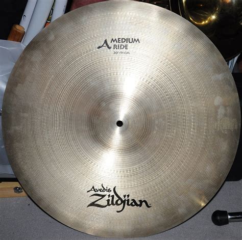 Zildjian Avedis Medium Ride 20 Image 1715703 Audiofanzine