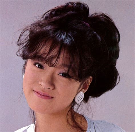 Akina Nakamori中森明菜＃明星ヘアカタログ 84夏の号＃ 中森明菜 可愛い 明菜 80年代 アイドル