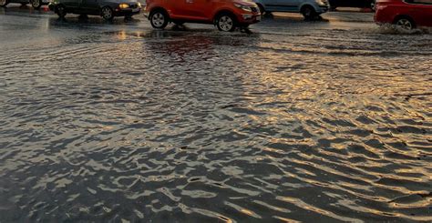 Nubifragio A Milano Esonda Il Fiume Seveso Cronaca Milano