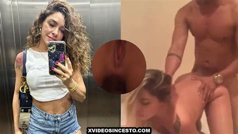 Fabíola De Andrade Dando Cuzinho Pros Seguranças Rainha Da Mocidade