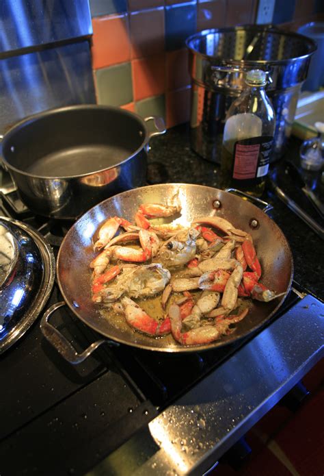 Recipe: Roast Garlic Crab - SFGate