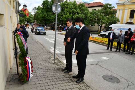 Delegacija Skup Tine Ap Vojvodine Na Obele Avanju Godi Njice