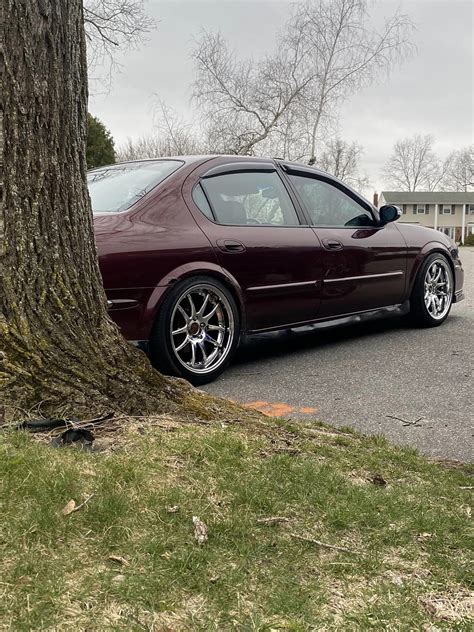 Thgen Nissan Maxima With Aodhan Ds Wheels Installed