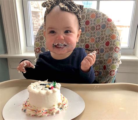 Score A Free Smash Cake For Babys 1st Birthday At These Stores