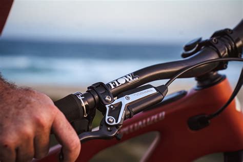 Review SRAM Introduces New Code Level Stealth Brakes