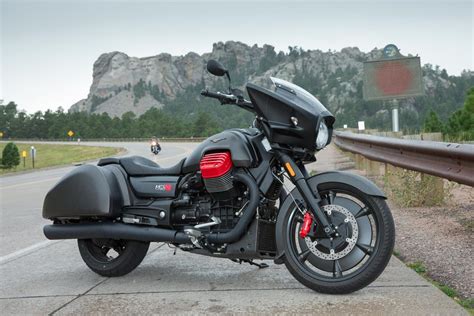 Moto Guzzi Debuts Mgx 21 Cruiser At Sturgis