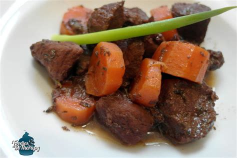 Recette de Porc mijoté au vin rouge