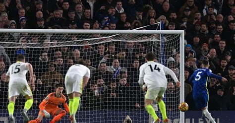 WATCH Jorginho Penalty Gives Chelsea The Lead Against Leeds 2 1 We