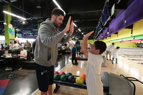 Hoops For Troops with Jeff Green and Georges Niang Photo Gallery | NBA.com