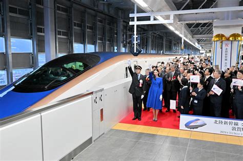 【開業】北陸新幹線の金沢・敦賀間きょう開業敦賀駅 中条あやみさん東京駅 浜辺美波さんが出発の合図！ にほんのニュース